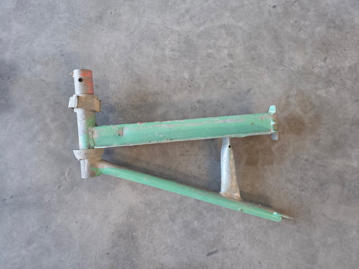 Cuplock 2 Board Omega Hop Up Bracket - used
