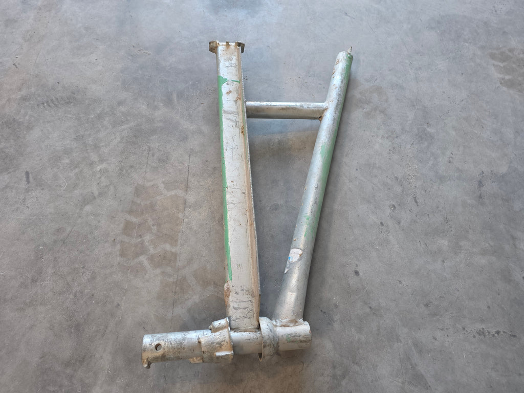 Cuplock 3 Board Omega Hop Up Bracket - used