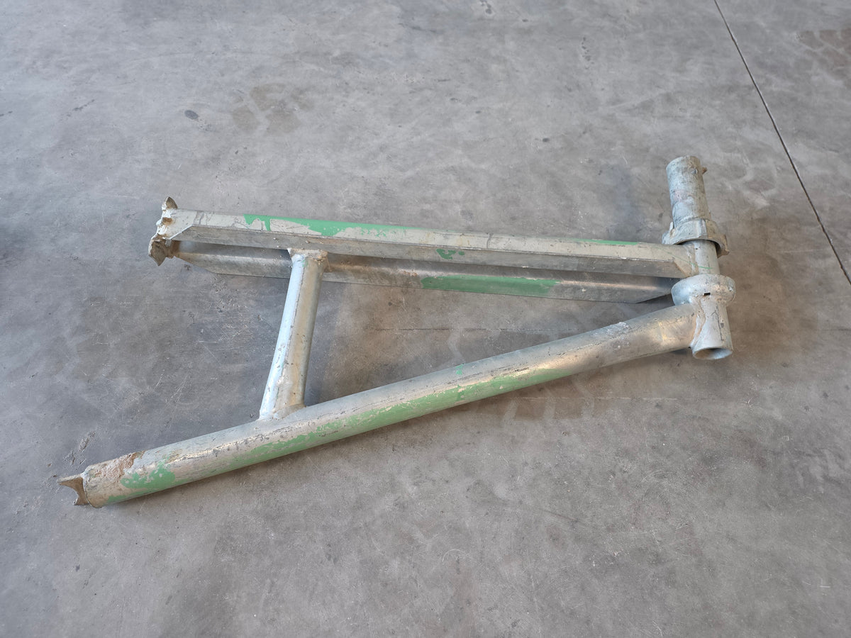 Cuplock 3 Board Omega Hop Up Bracket - used